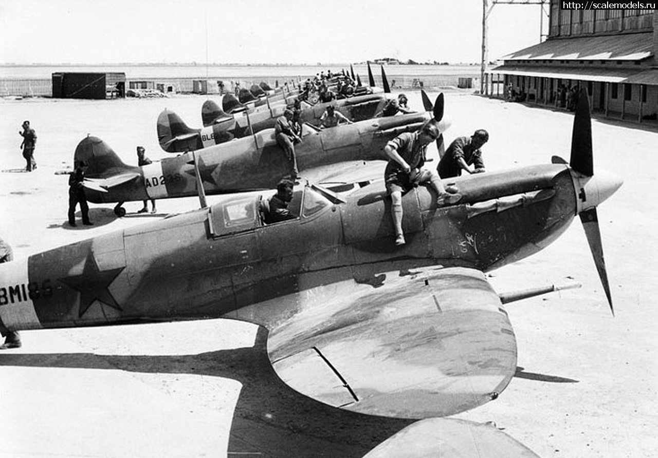 1631355571_6-Istrebiteli-Spitfire-Mk-Vb-prohodyat-podgotovku-k-peredache-Sovetskomu-Soyuzu-v-SHuajbe-Iran-.jpg : #1702514/ Supermarine Spitfire Mk.Vb, Tamiya, 1/48 !  