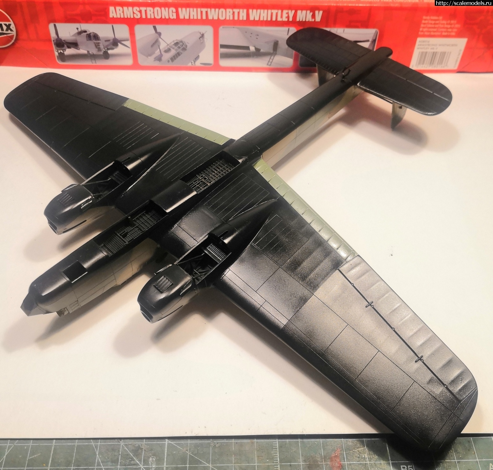 1631812094_IMG_20210916_220619.jpg : #1703218/ Armstrong Whitworth Whitley MkV Airfix 1/72 .  