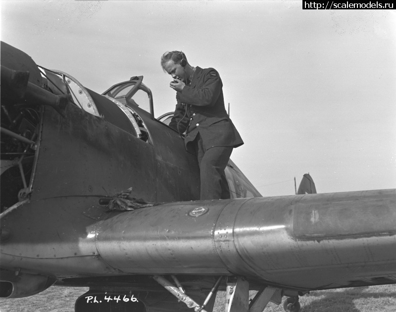 1634191885_aircraftman-4oarhw2s5smc0wsswgs4ssgkk-ejcuplo1l0oo0sk8c40s8osc4-th-1.jpeg : #1706944/ 1/48 HurricaneMk.II ""   -   