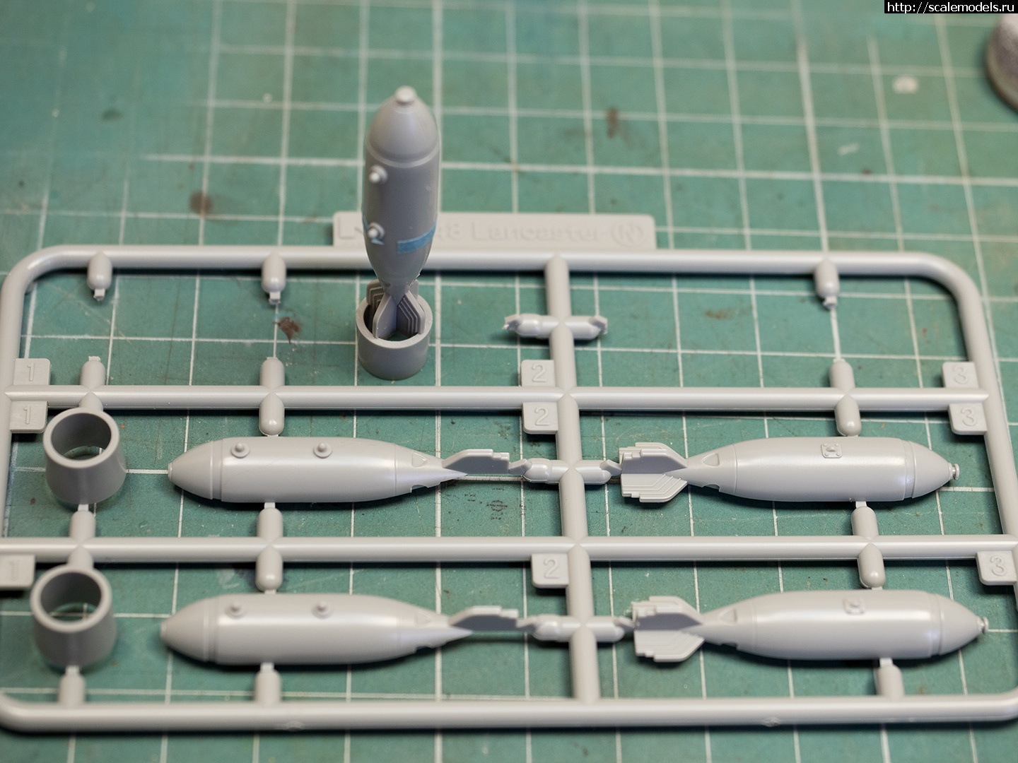 1634654011_PA195147.jpg : #1707799/ Avro Lancaster B Mk.I (HK Models, 1:48)  