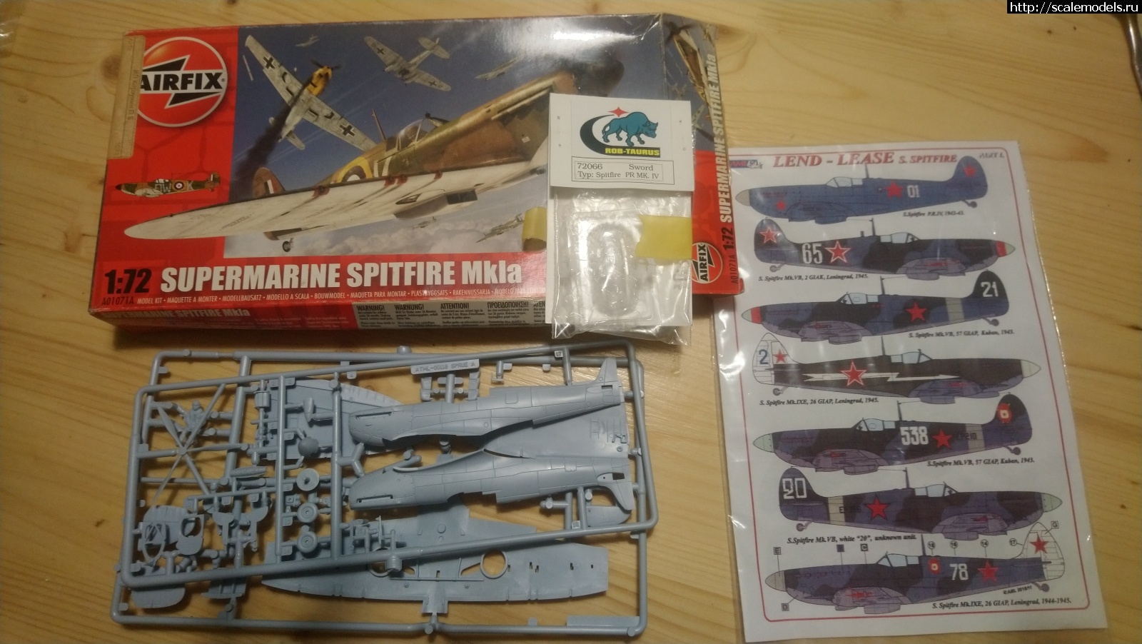 1636349633_DSC_0063.JPG : Spitfire PR. Mk.lV 1/72 Airfix + Sword vacu canopy   