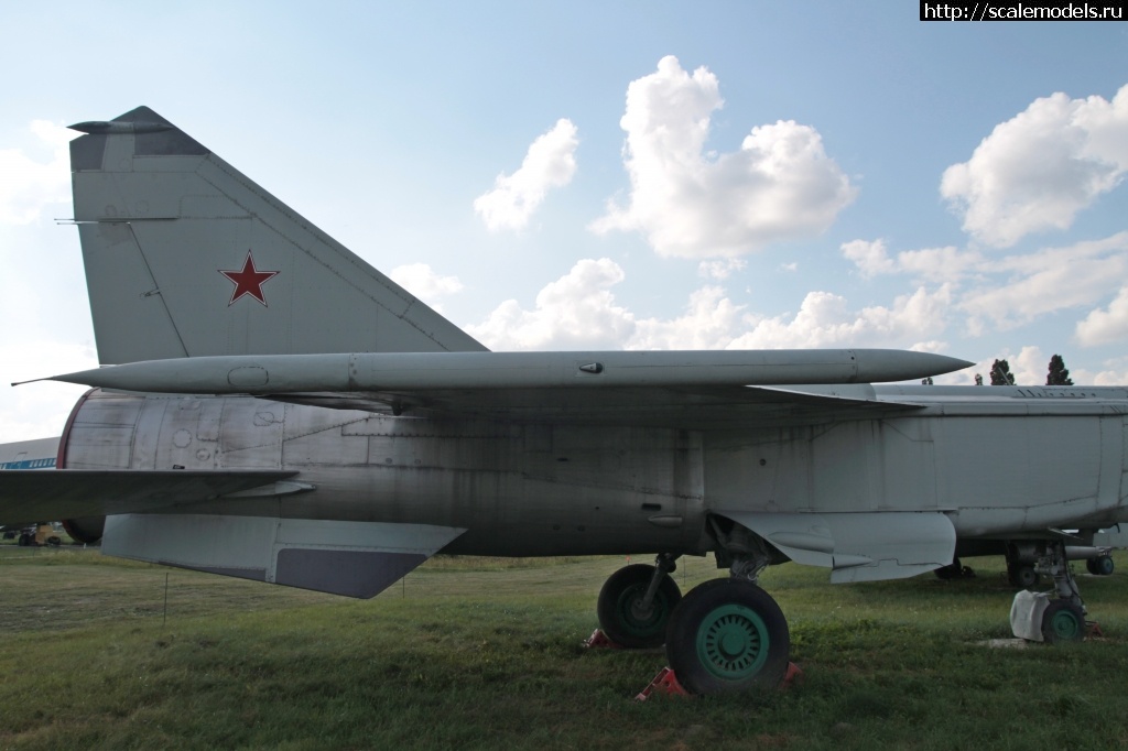 1637171411_Mig-25RB_Zhuliany_030.JPG : Walkaround -25      ..  (. , ).  