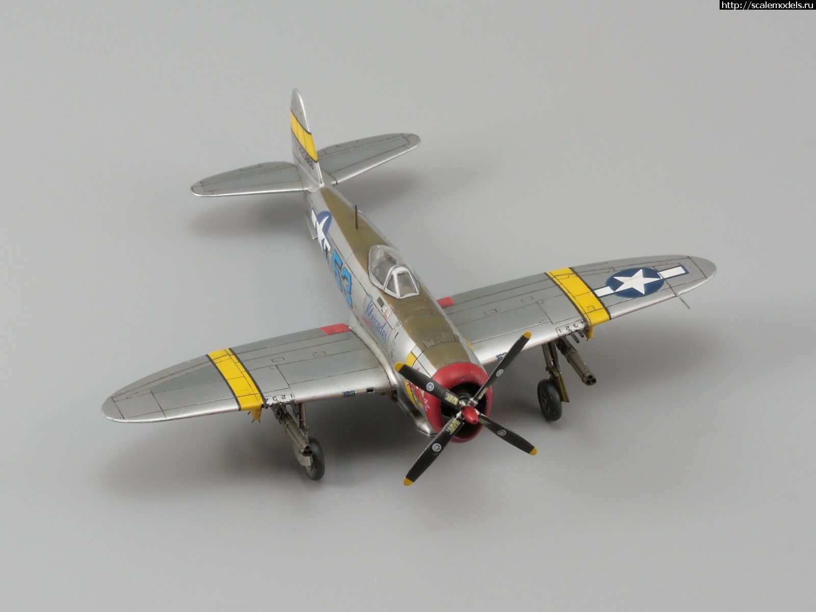 Eduard 1/144 P-47D Thunderbolt Закрыть окно