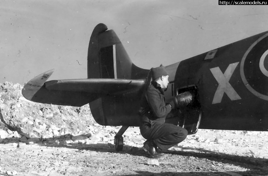 1638171788_Spitfire-LFIX-SAAF-4Sqn-KJX-Italy-1945-01.jpg : #1713786/ Spitfire Mk.IXc 1/48 Eduard - !  