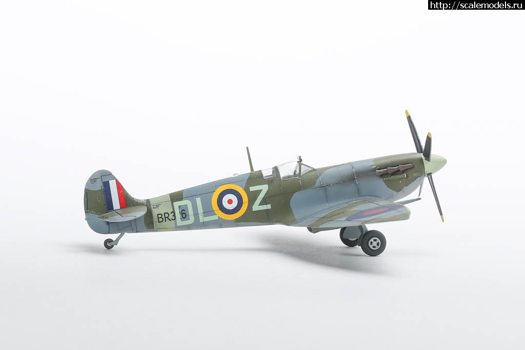 1638289767_235B5748.JPG : #1714050/ Spitfire Mk. VI Italeri  1/72    