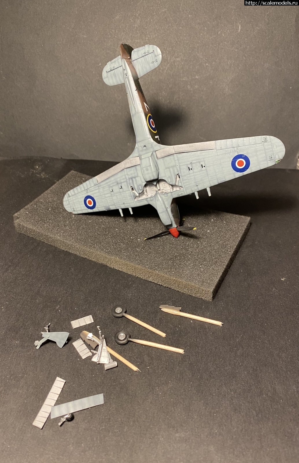 1639340928_93881061-C0F7-472D-A359-1DA289FACE6B.jpeg : #1715907/ 1/72 Hurricane Mk.IIc trop, Arma hobby. .  