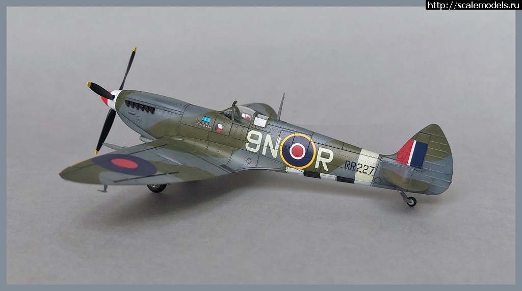 1640536400_Sp12.jpg : #1718622/ Spitfire Mk.XVI Highback. 1/72 Eduard. !  