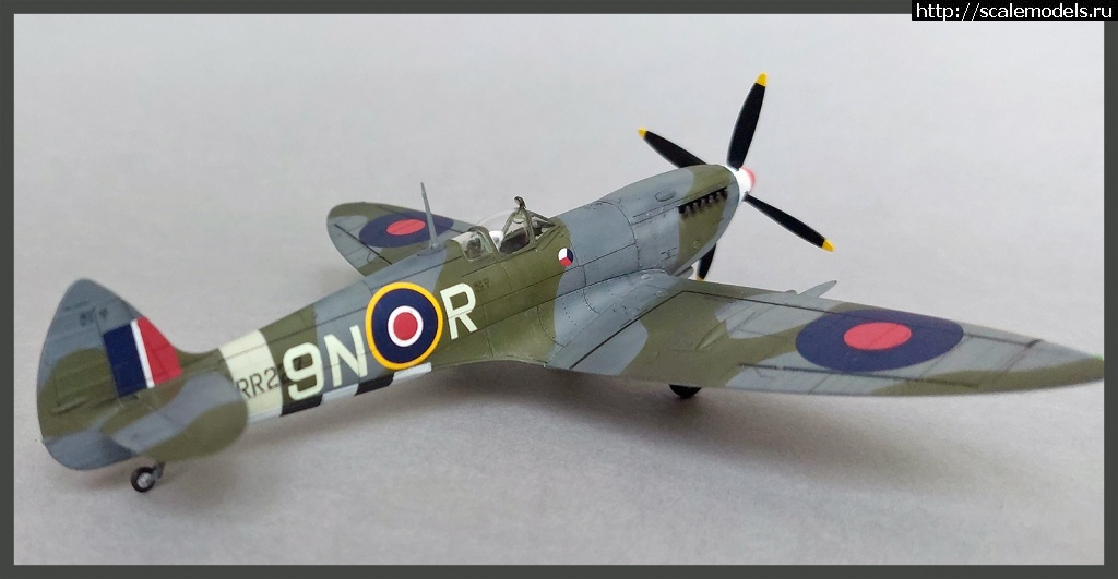 1640536463_Sp20.jpg : #1718622/ Spitfire Mk.XVI Highback. 1/72 Eduard. !  