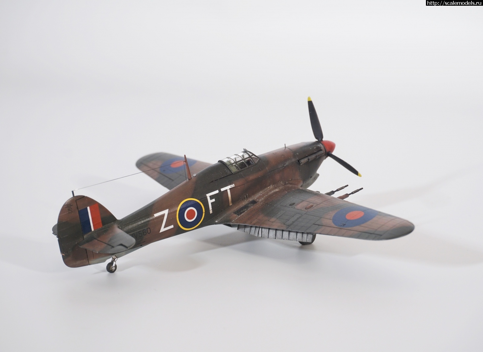 1640891899_16.JPG : #1719398/ 1/72 Hurricane Mk.IIc trop, Arma hobby. .  