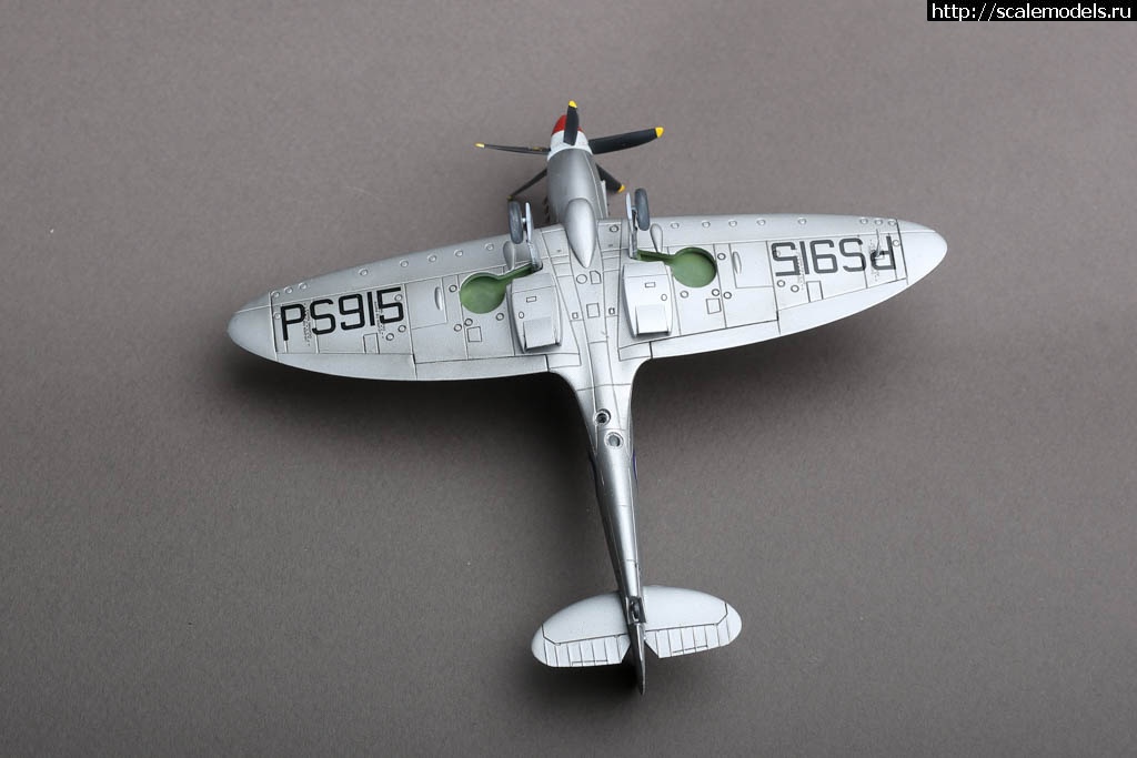 1641568847_235B9623.JPG : #1720688/ Spitfire PR XIX 1/72 Airfix   