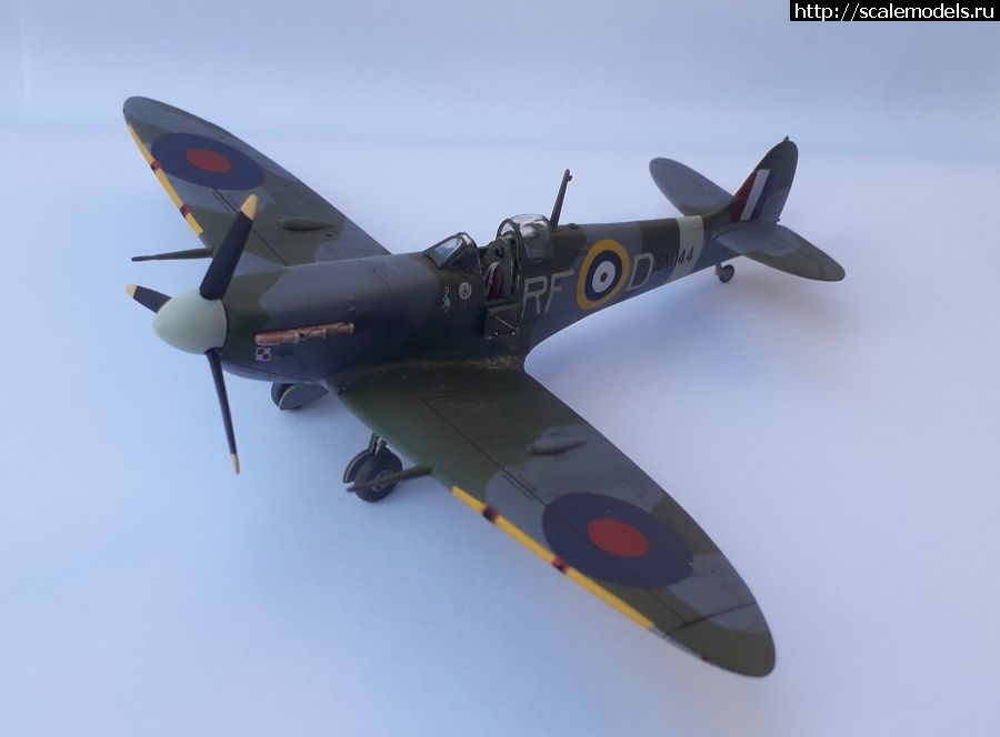 1641735200_01.jpg : #1721075/ Supermarine Spitfire MkV, Revell, 1:72   