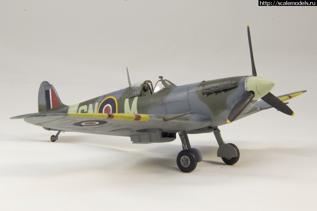 1641745549_IMG_3925.jpg : #1721106/ Supermarine Spitfire MkVb 1/48 Tamiya !  