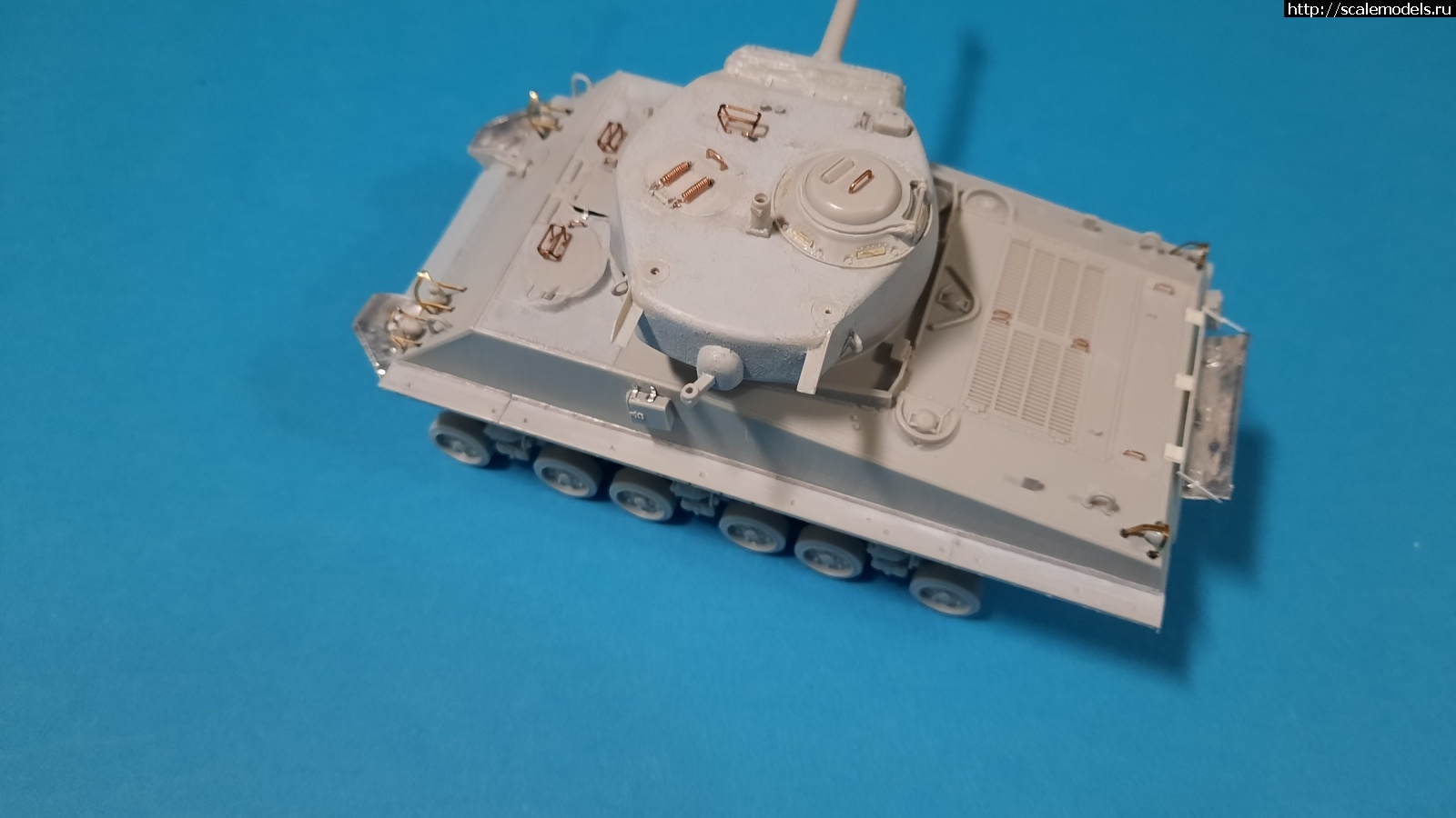 1644259327_20220207_213456.jpg : #1726197/ M4A3E8 Sherman 1/48 HobbyBoss  