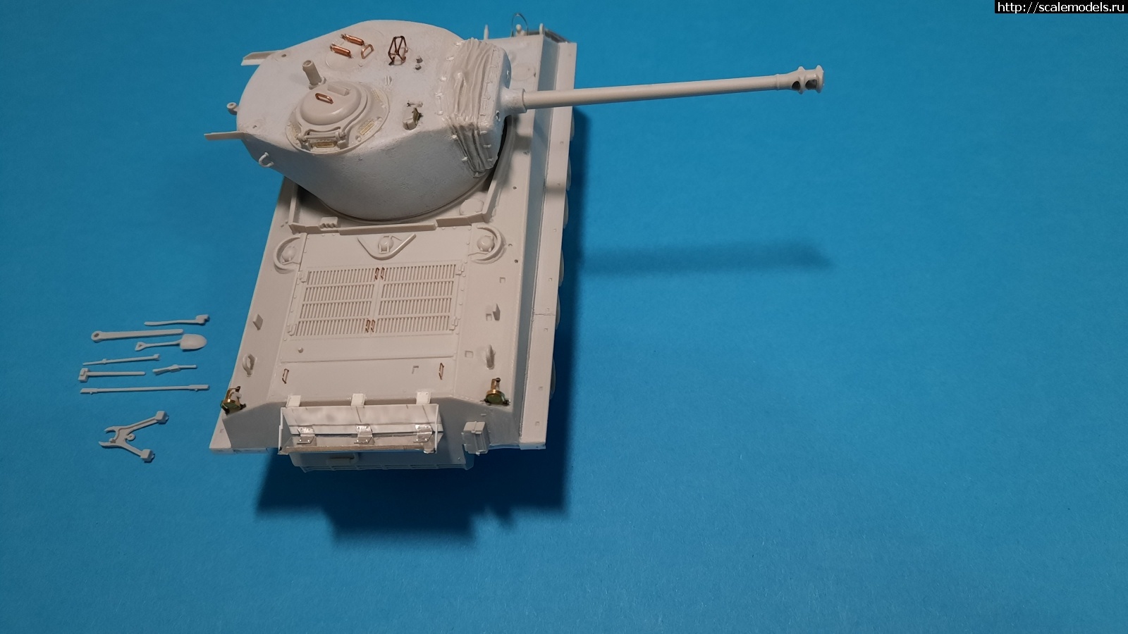 1644259337_20220207_213407.jpg : #1726197/ M4A3E8 Sherman 1/48 HobbyBoss  