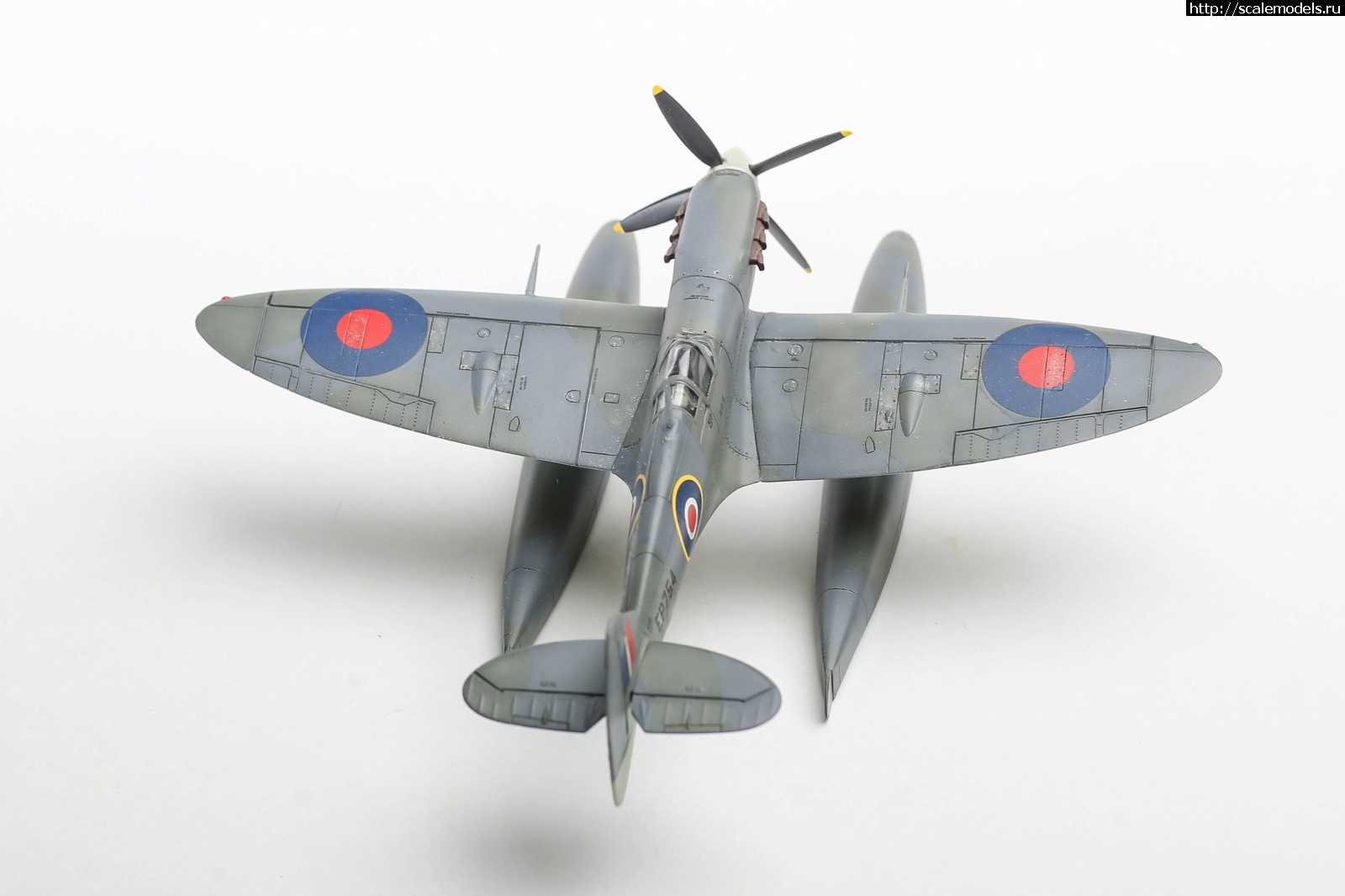 1651160877_235B5198.JPG : #1737016/ Spitfire Mk.Vb Floatplane, Brengun 1/72   