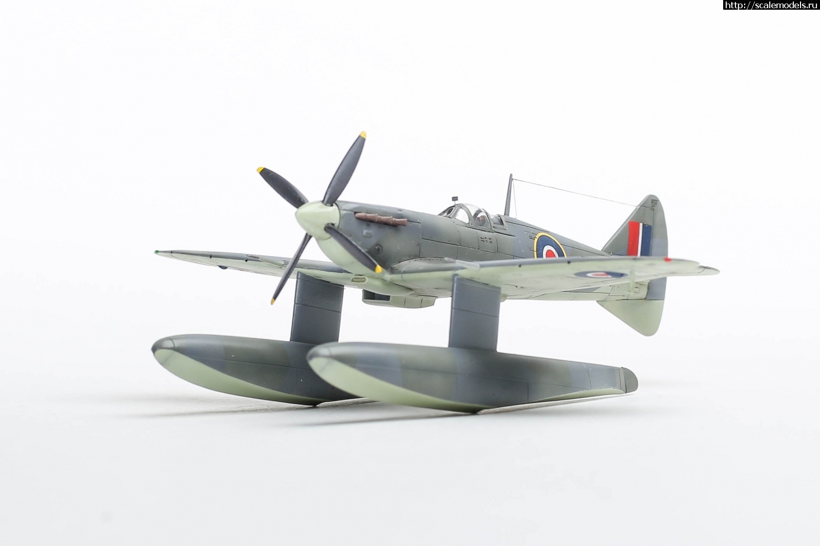 1651160886_235B5212.JPG : #1737016/ Spitfire Mk.Vb Floatplane, Brengun 1/72   