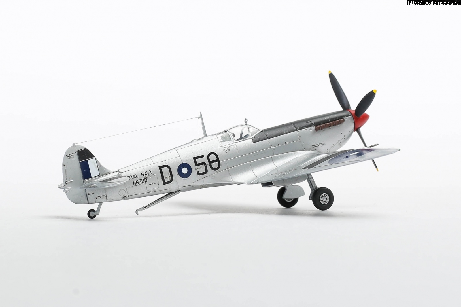 1651179296_235B5174.JPG : #1737055/ Seafire Mk.III Sword 1/72   