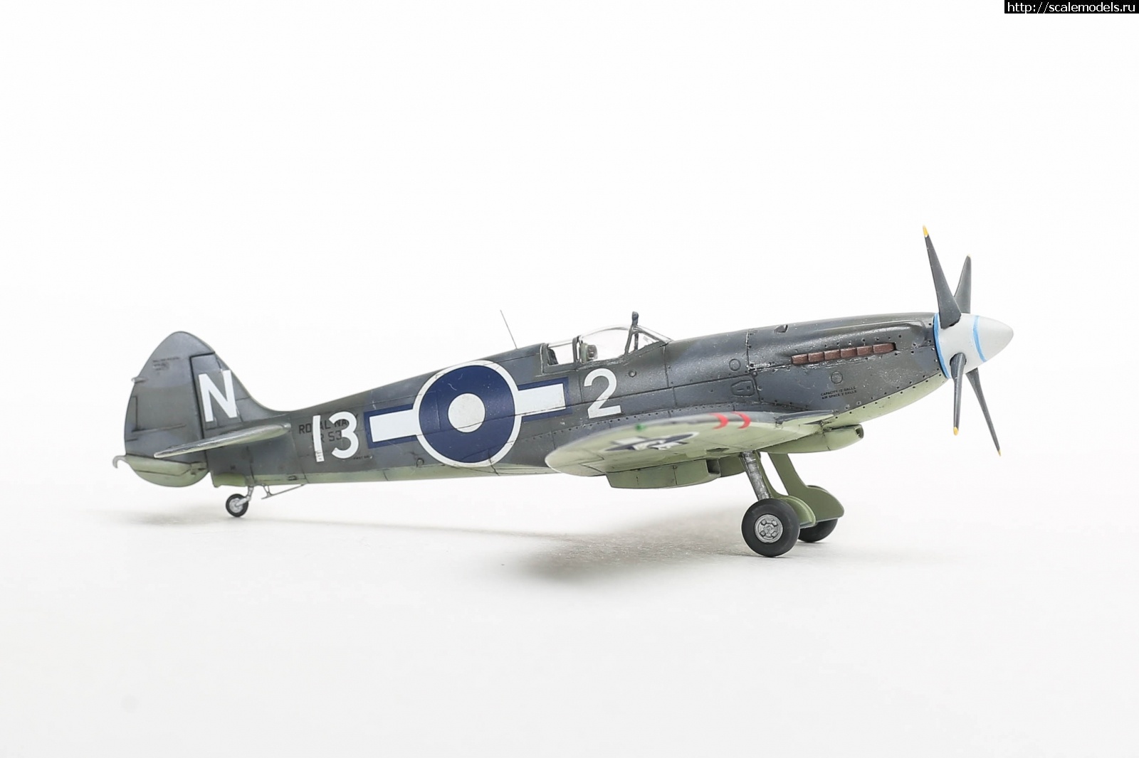 1651179516_235B5152.JPG : #1737056/ Seafire Mk.XV late Sword 1/72   