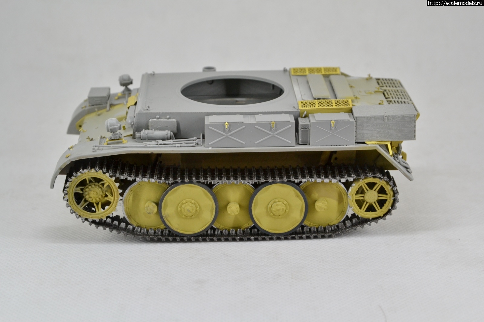 1663164205_DSC_8390.JPG : #1754138/ Border Model 1/35 Pz.Kpfw II Ausf.L Luchs !  