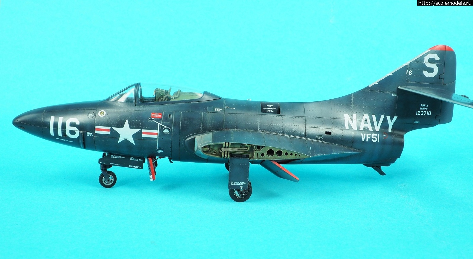 1667155604_PA300053.jpg : #1759194/ 1/48 F9F Panther  