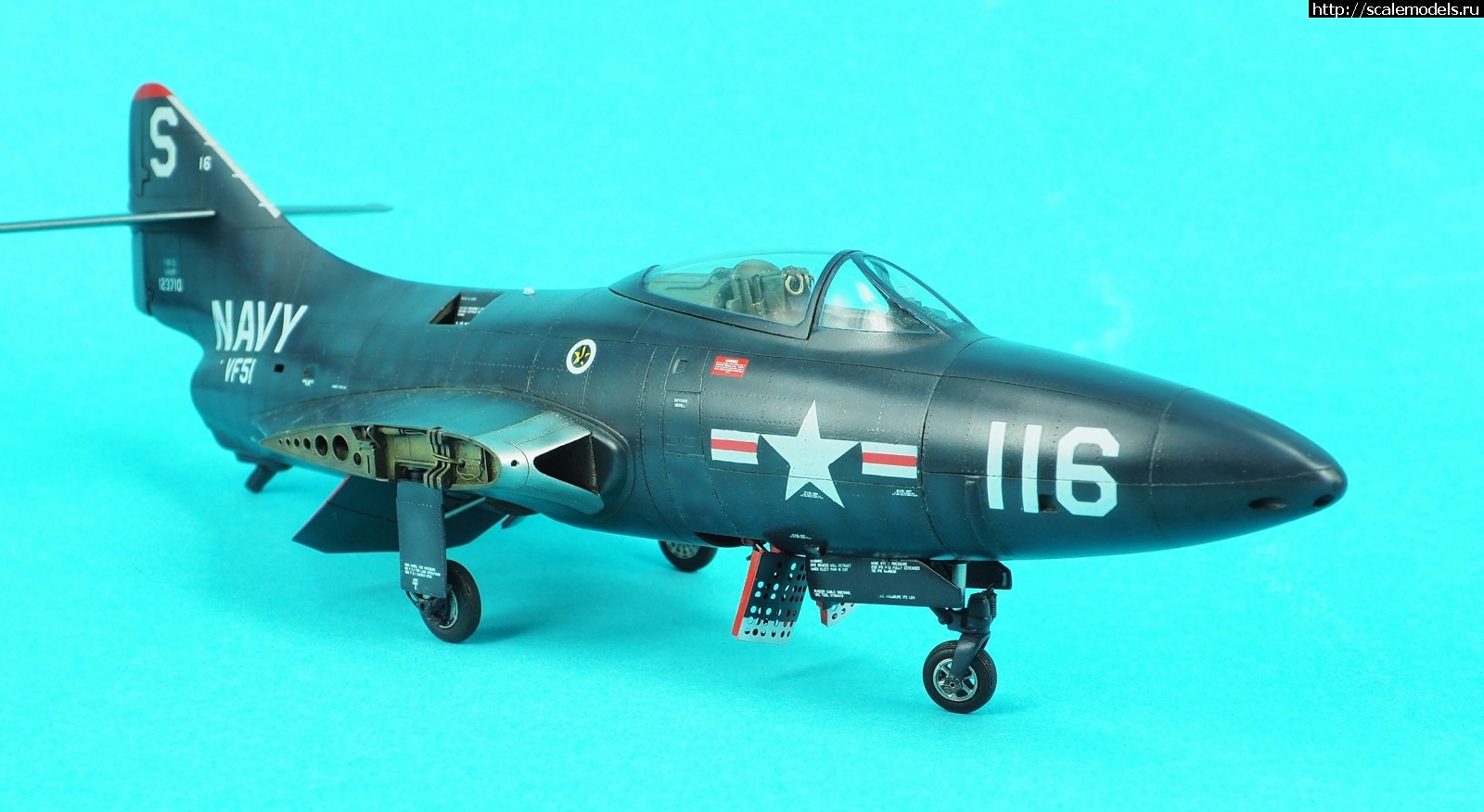 1667305441_PA300046.jpg : #1759408/ 1/48 F9F Panther  