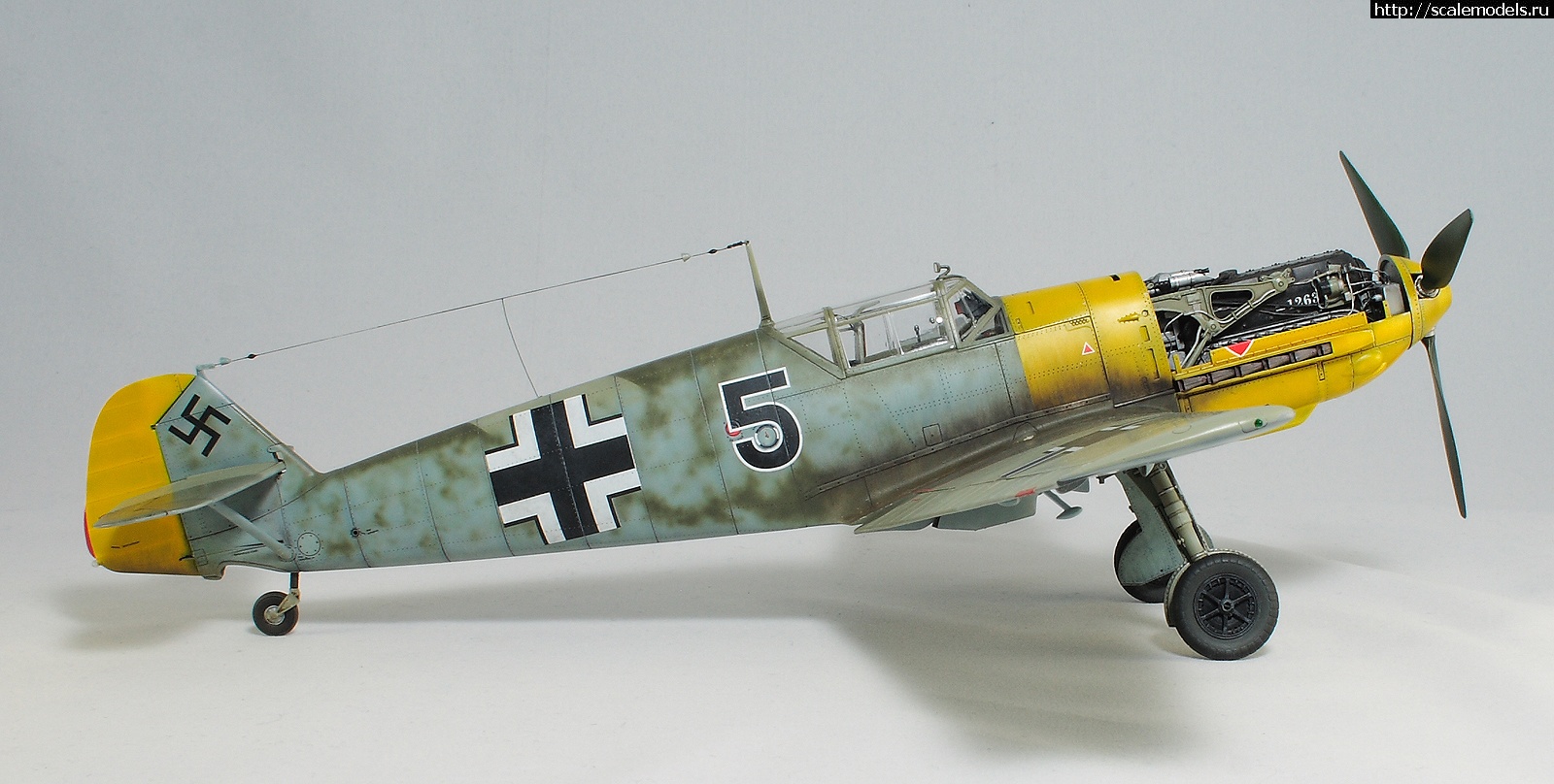 1668531957_IMG_0822.JPG : #1760904/ Cyber hobby 1/32 messerschmitt Bf-109E-3 .  