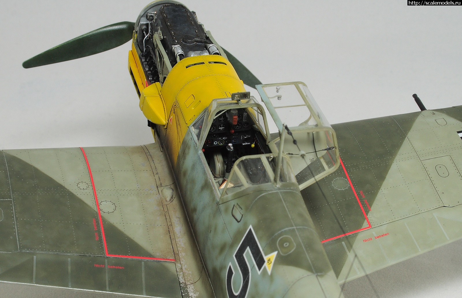 1668532022_IMG_0836.JPG : #1760904/ Cyber hobby 1/32 messerschmitt Bf-109E-3 .  