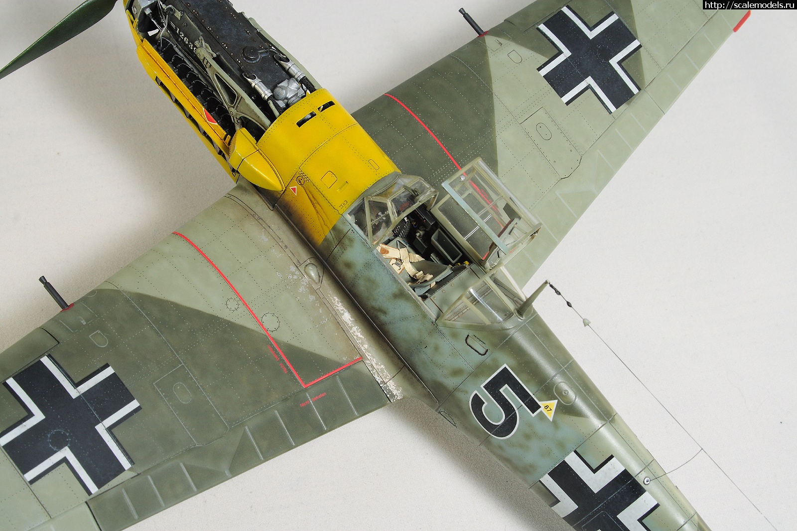 1668532048_IMG_0839.JPG : #1760904/ Cyber hobby 1/32 messerschmitt Bf-109E-3 .  