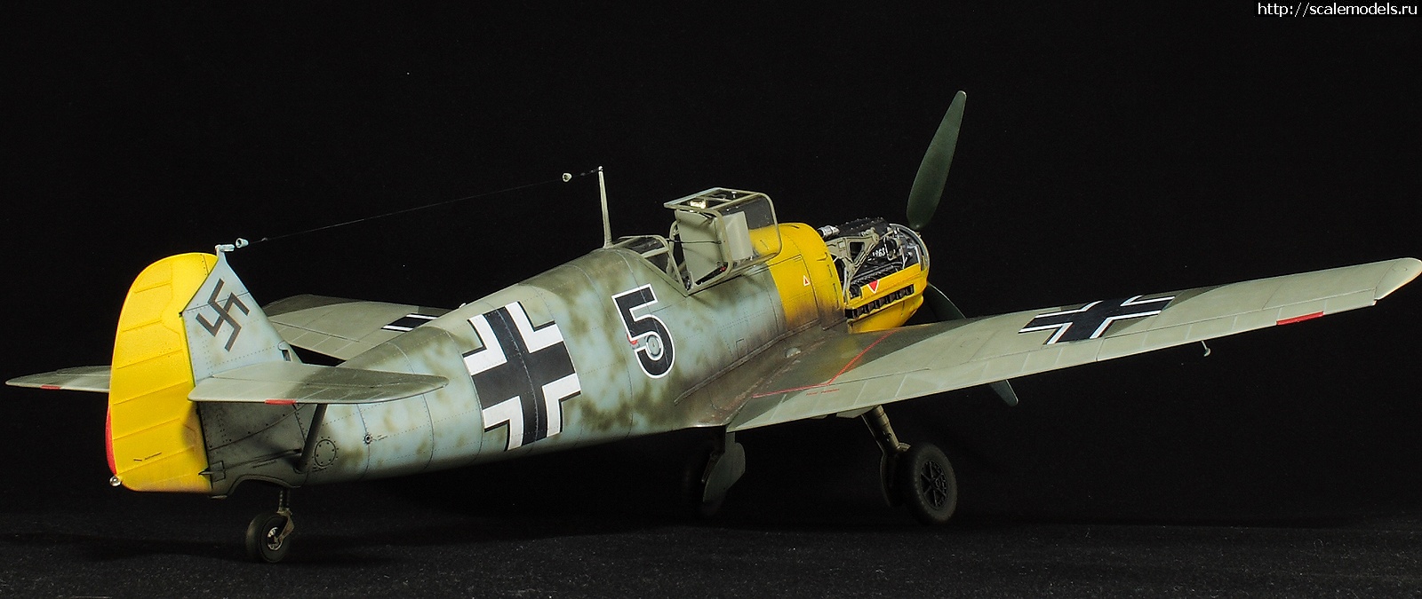 1668532159_IMG_0867.JPG : #1760904/ Cyber hobby 1/32 messerschmitt Bf-109E-3 .  