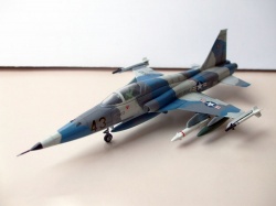 Starfix 1/72 F-5A Tiger -     