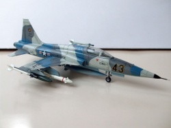 Starfix 1/72 F-5A Tiger -     
