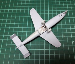 HobbyBoss 1/72 He-162A -    .
