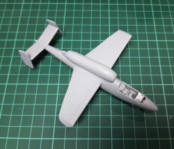 HobbyBoss 1/72 He-162A -    .