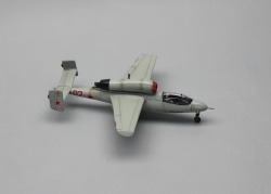 HobbyBoss 1/72 He-162A -    .