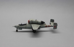 HobbyBoss 1/72 He-162A -    .