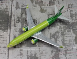  1/144 Boeing 737 MAX8 S7 Airlines