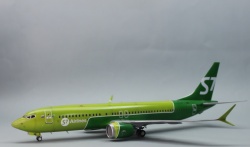  1/144 Boeing 737 MAX8 S7 Airlines