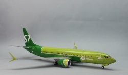  1/144 Boeing 737 MAX8 S7 Airlines