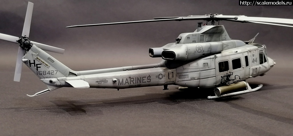 1673205348_IMG_20230108_235610.jpg : !!!/ UH-1Y Venom 1/48 Kitty Hawk   