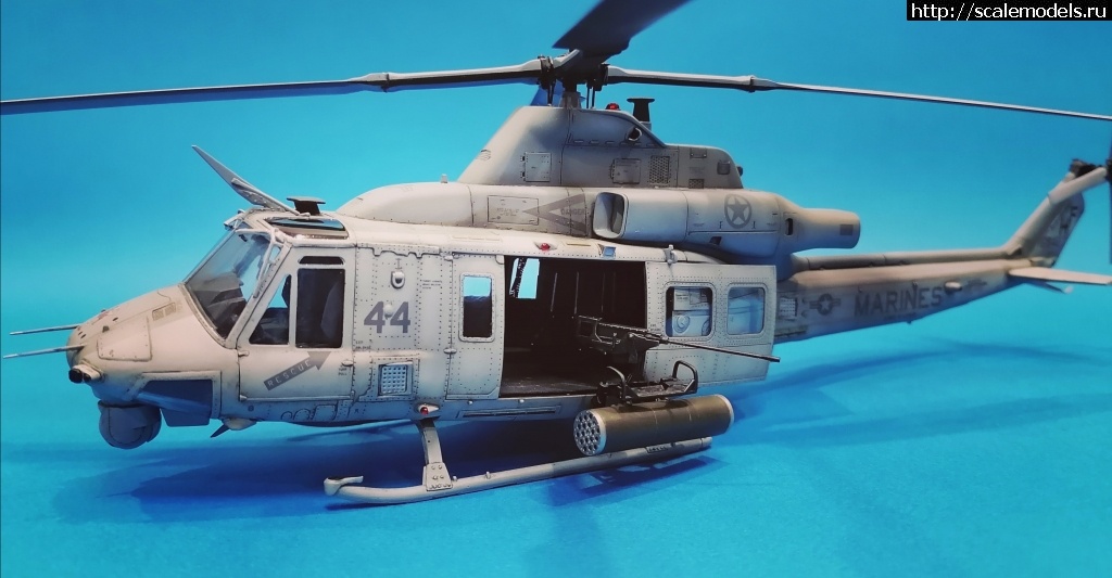 1673205368_IMG_20230108_235148.jpg : !!!/ UH-1Y Venom 1/48 Kitty Hawk   