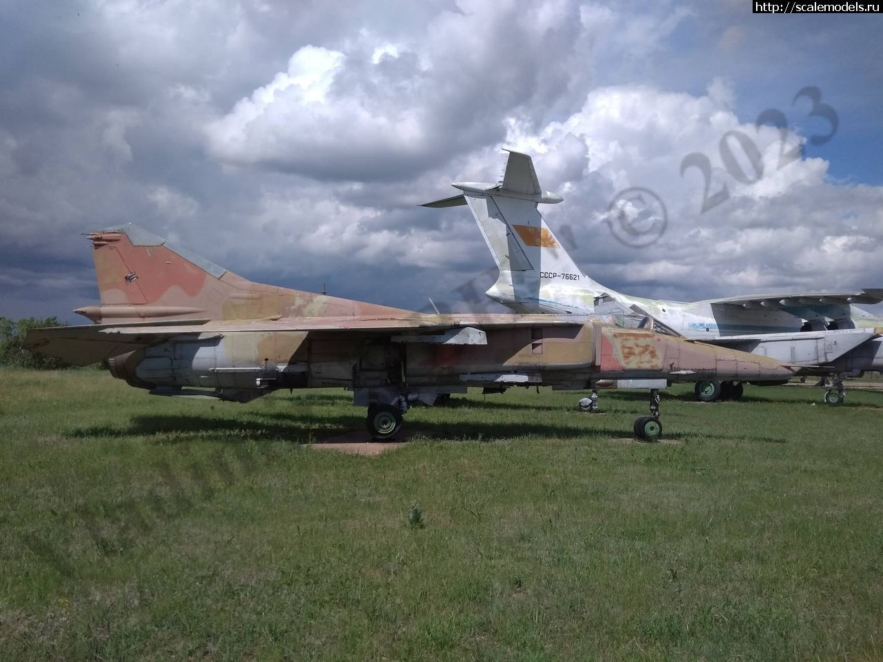 1676195496_MiG-27D_Lugansk_0.jpg : Walkaround -27 / 69,  , ,   