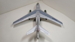 Italeri 1/72 Douglas B-66B Destroyer -  