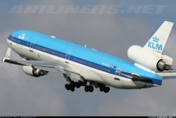  1/144 McDonnell Douglas MD-11 -  