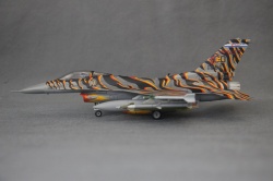 Revell 1/72 F-16C Block 30H, Tiger Meet 2003, / 87-0284