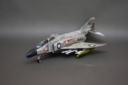 Academy 1/48 F-4B Phantom II  VF-14 Tophatters