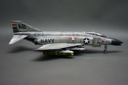 Academy 1/48 F-4B Phantom II  VF-14 Tophatters