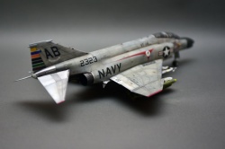 Academy 1/48 F-4B Phantom II  VF-14 Tophatters