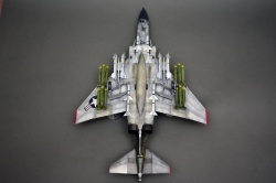 Academy 1/48 F-4B Phantom II  VF-14 Tophatters