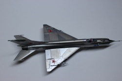 Eduard 1/72 -21  