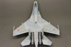 Trumpeter 1/72 -27  